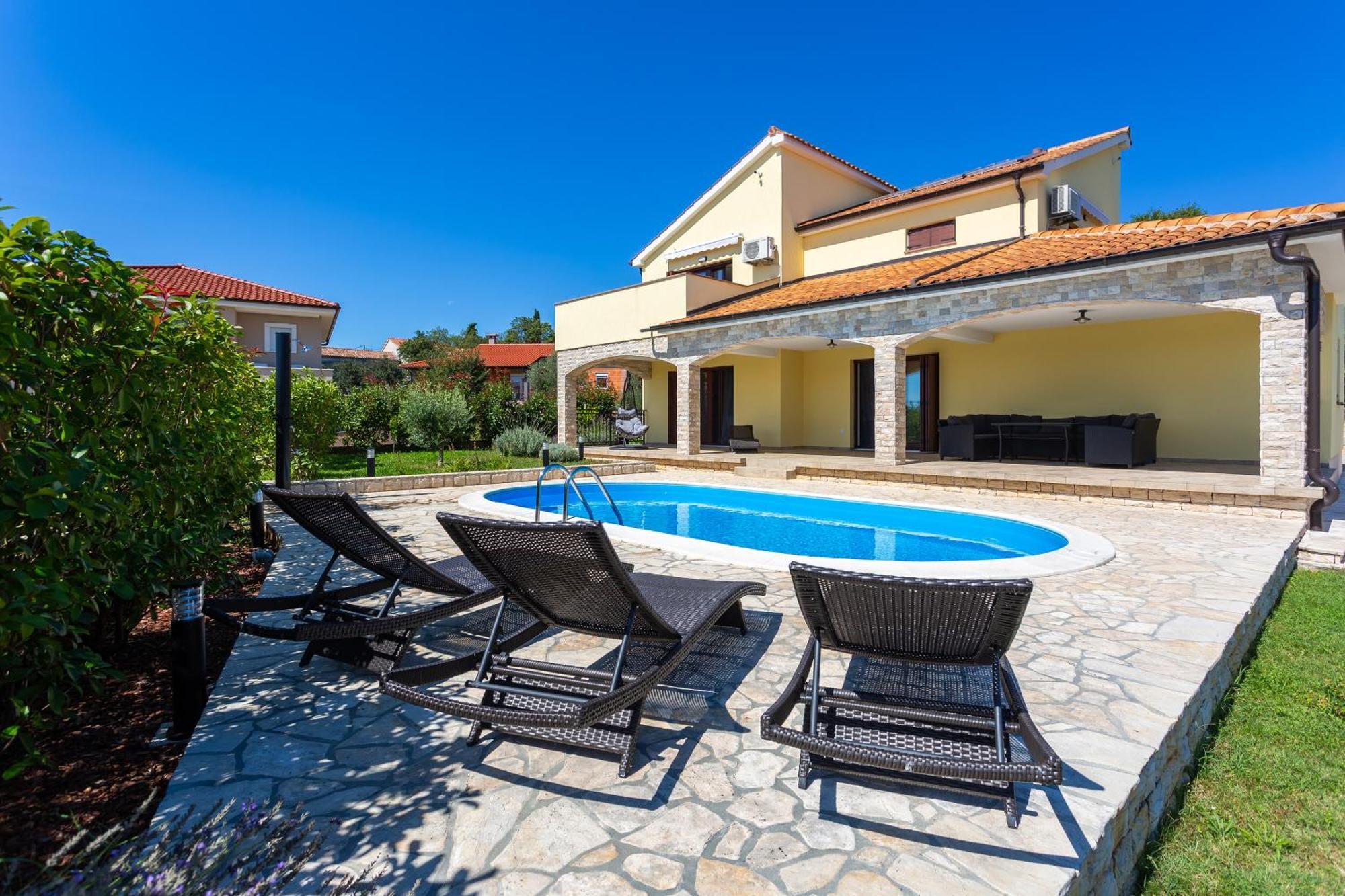 House Begonia Krk With Swimming Pool Villa *